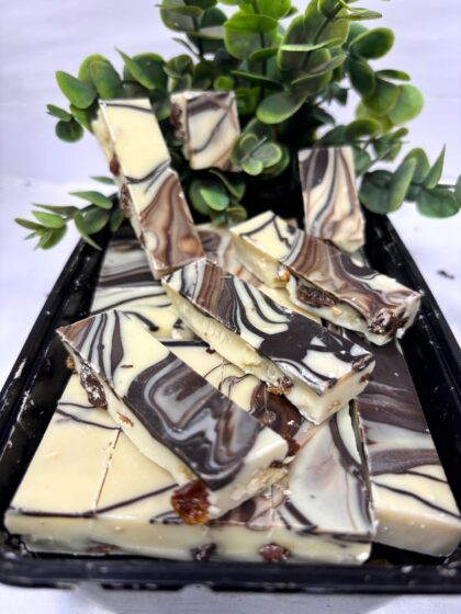 White marable Chocolate